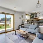 Ferienhaus Franka - With A Private Pool Sveti Filip i Jakov