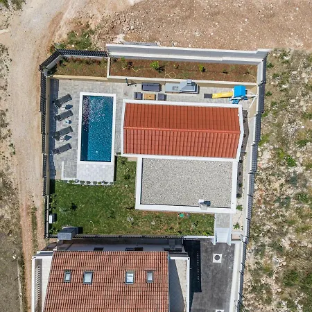 Hébergement de vacances Franka - With A Private Pool