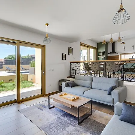 Ferienhaus Franka - With A Private Pool Sveti Filip i Jakov