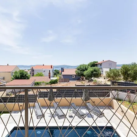 Franka - With A Private Pool Ferienhaus Sveti Filip i Jakov