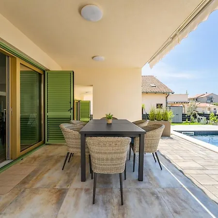 Franka - With A Private Pool Ferienhaus *