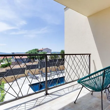 Franka - With A Private Pool Ferienhaus Sveti Filip i Jakov