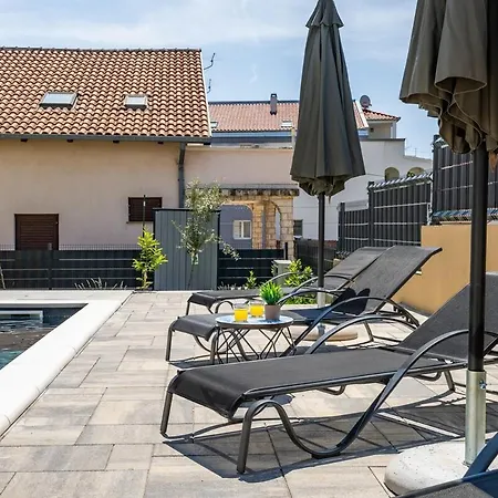 Franka - With A Private Pool Ferienhaus *